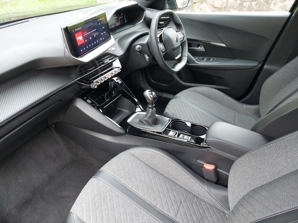Used Peugeot 2008 2023 for sale - 76310461: Photo 5