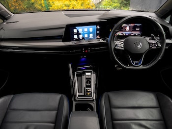 Used Volkswagen Golf 2023 for sale - 77018778: Photo