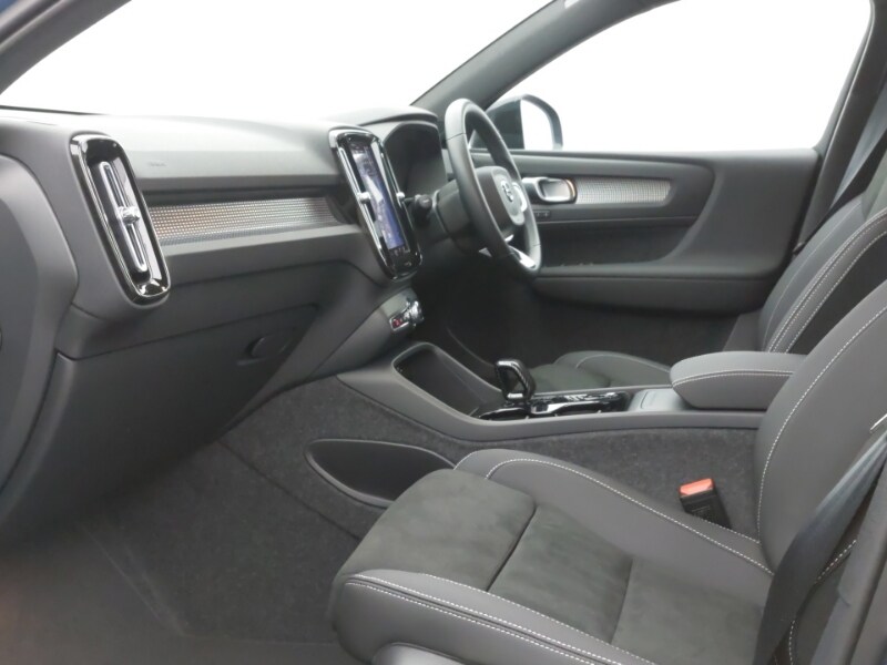 Used Volvo XC40 2025 for sale - 77434204: Photo 5