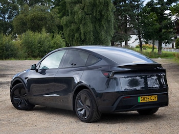 Used Tesla Model Y 2025 for sale - 79460918: Photo