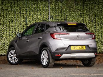 Used Renault Captur 2021 for sale - 79505291: Photo