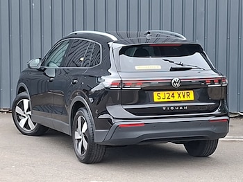 Used Volkswagen Tiguan 2024 for sale - 79525354: Photo