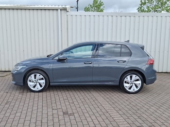 Used Volkswagen Golf 2025 for sale - 78803074: Photo