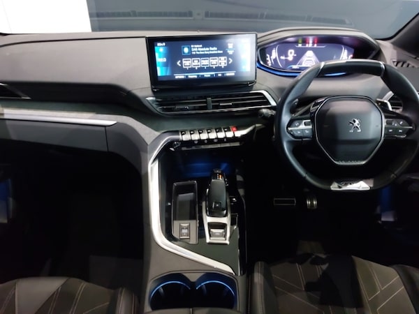 Used Peugeot 3008 2022 for sale - 76233114: Photo 2