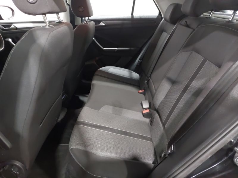 Used Volkswagen T-Roc 2023 for sale - 77597325: Photo 6