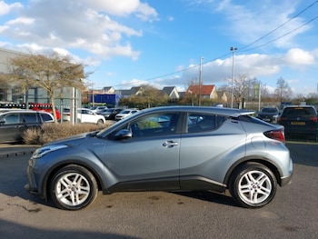 Used Toyota C-HR 2021 for sale - 77923308: Photo