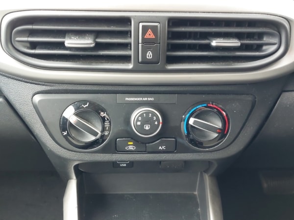 Used Hyundai i10 2021 for sale - 76321224: Photo 11