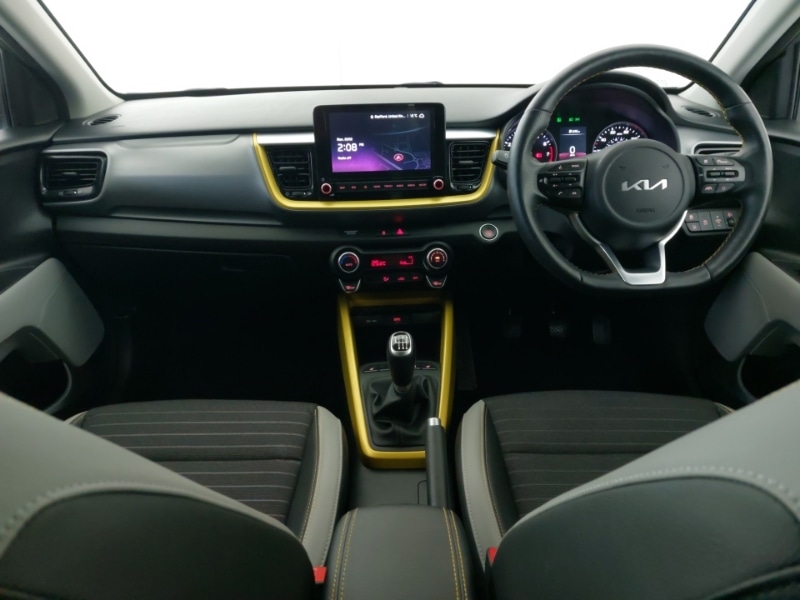 Used Kia Stonic 2023 for sale - 77767773: Photo 2