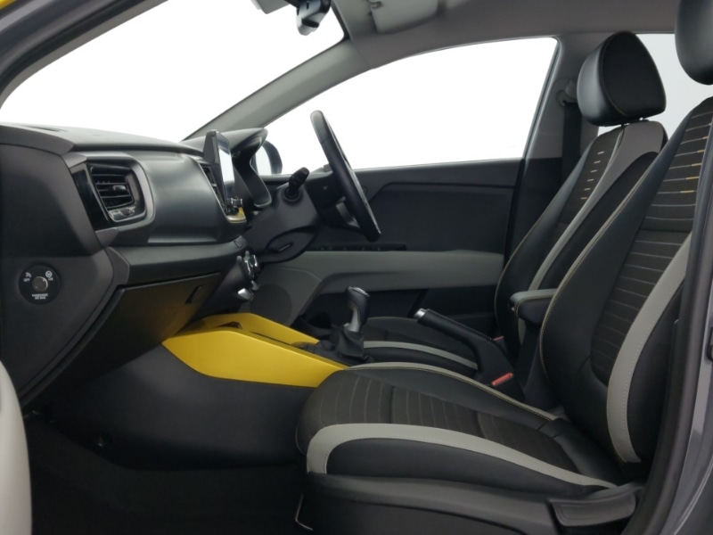 Used Kia Stonic 2023 for sale - 77767773: Photo 5