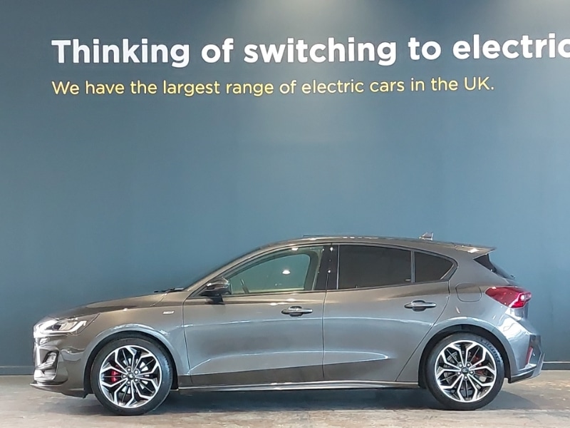 Used Ford Focus 2023 for sale - 76392667: Photo 4