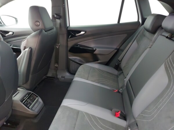 Used Volkswagen ID.4 2024 for sale - 76179140: Photo 6