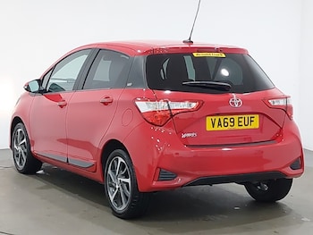 Used Toyota Yaris 2020 for sale - 76456264: Photo