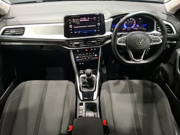 Used Volkswagen T-Roc 2023 for sale - 78455317: Photo