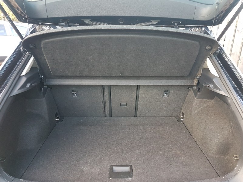 Used Volkswagen T-Roc 2022 for sale - 76713792: Photo 8