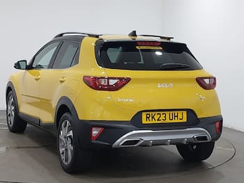 Used Kia Stonic 2023 for sale - 79685775: Photo