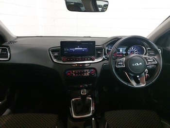 Used Kia Ceed 2023 for sale - 79336000: Photo