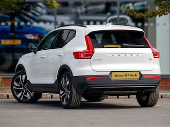 Used Volvo XC40 2025 for sale - 79732586: Photo