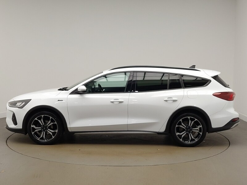 Used Ford Focus 2023 for sale - 77949511: Photo 4