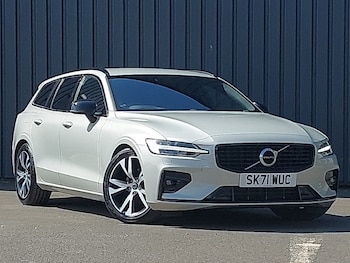 Used Volvo V60 2021 for sale - 75637248: Photo