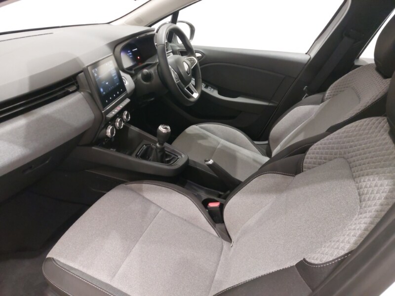 Used Renault Clio 2024 for sale - 77948670: Photo 5