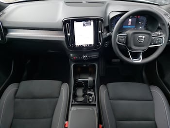 Used Volvo XC40 2024 for sale - 76225648: Photo 2