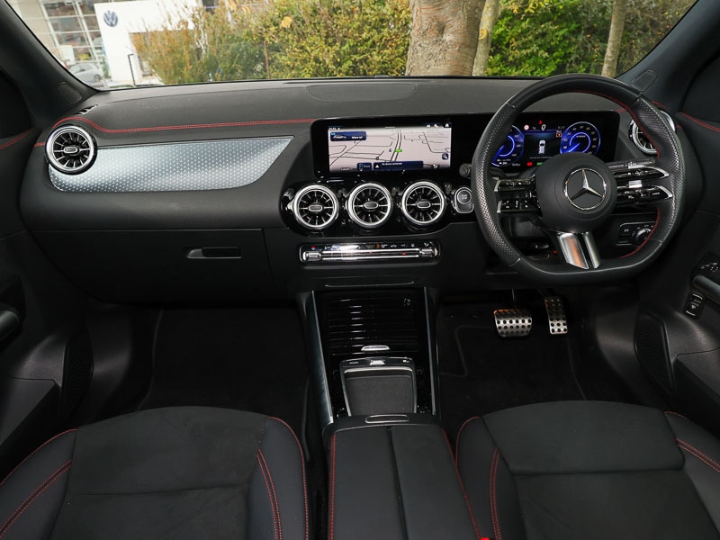 Used Mercedes-Benz EQA 2024 for sale - 76548308: Photo 2