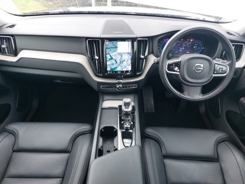 Used Volvo XC60 2021 for sale - 77955890: Photo 2