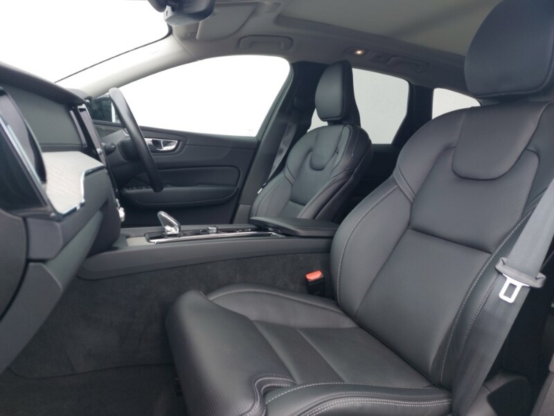 Used Volvo XC60 2021 for sale - 77955890: Photo 5