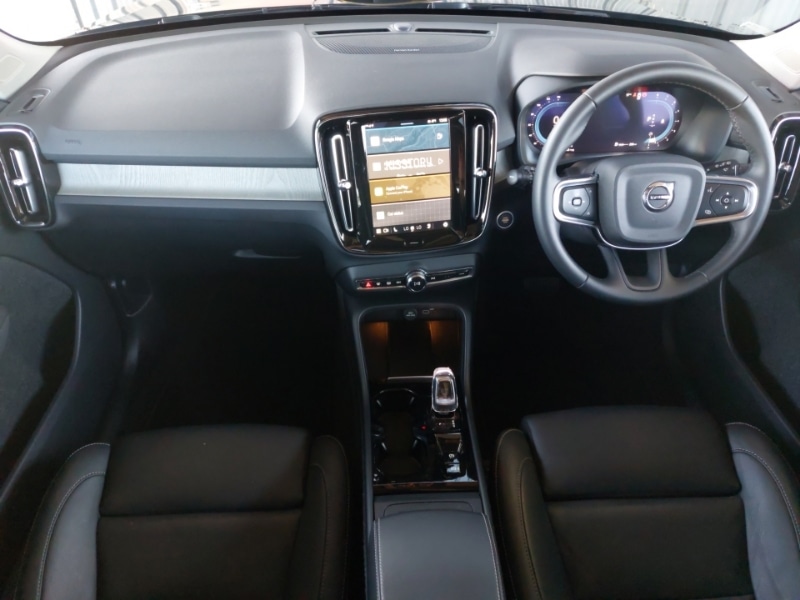 Used Volvo XC40 2024 for sale - 76749503: Photo 2