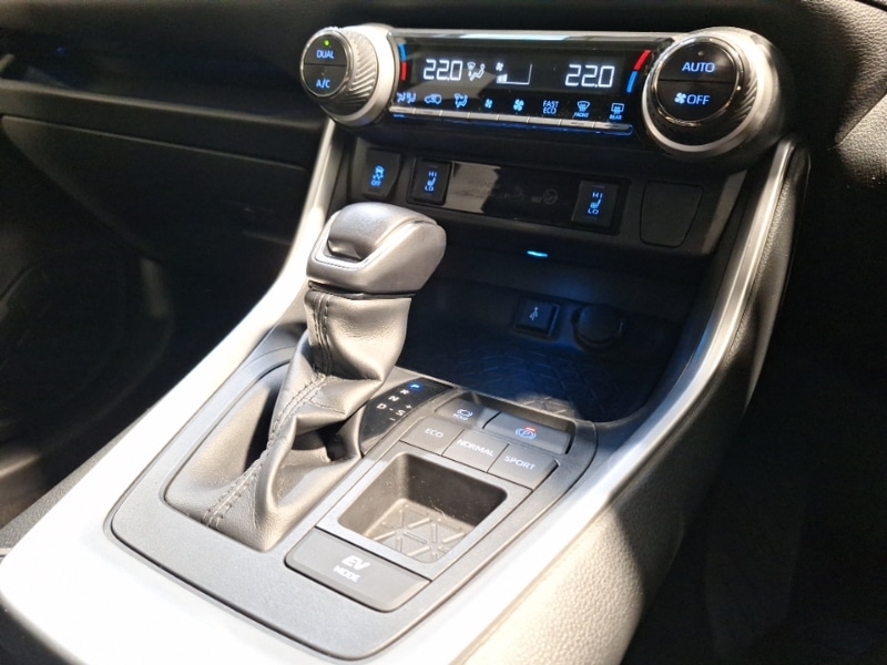 Used Toyota RAV4 2020 for sale - 77645365: Photo 11