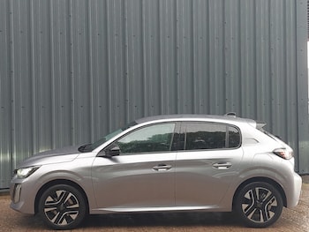 Used Peugeot 208 2025 for sale - 76265115: Photo 4