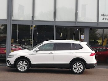 Used Volkswagen Tiguan Allspace 2023 for sale - 79367664: Photo
