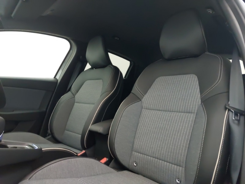 Used Renault Clio 2025 for sale - 77523033: Photo 12