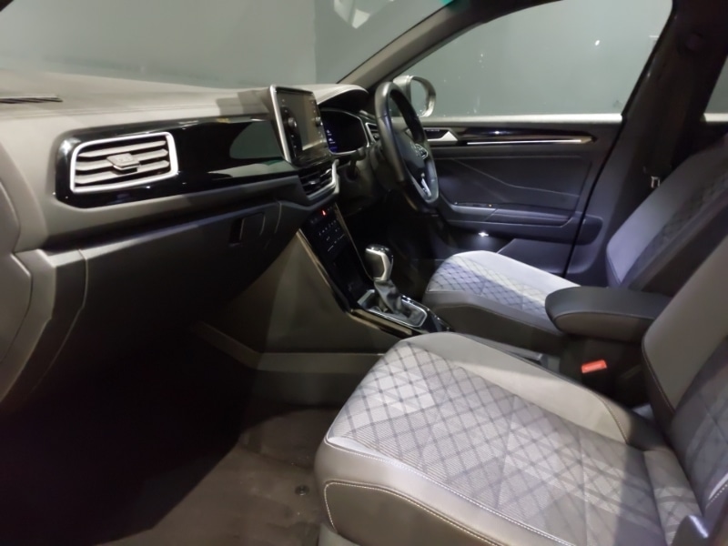 Used Volkswagen T-Roc 2022 for sale - 77467436: Photo 5