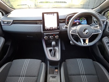 Used Renault Clio 2023 for sale - 78834701: Photo