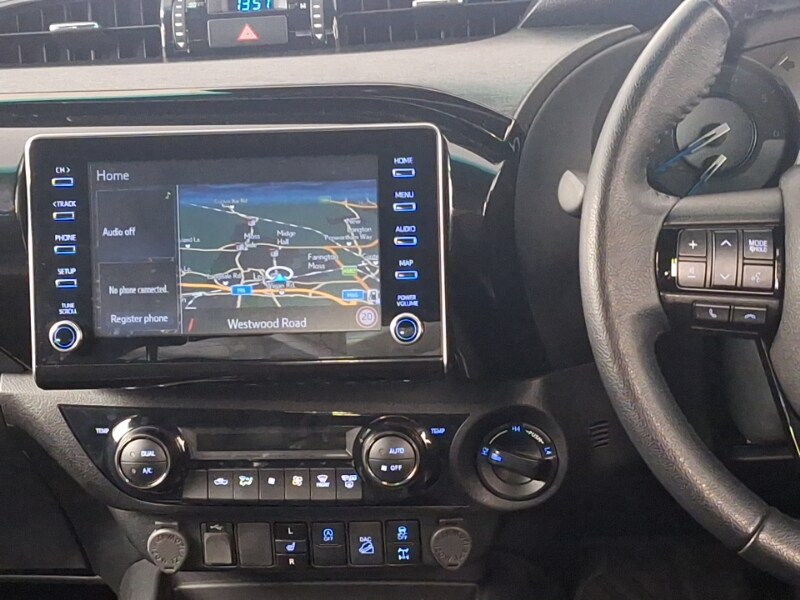 Used Toyota Hilux 2023 for sale - 78093327: Photo 10