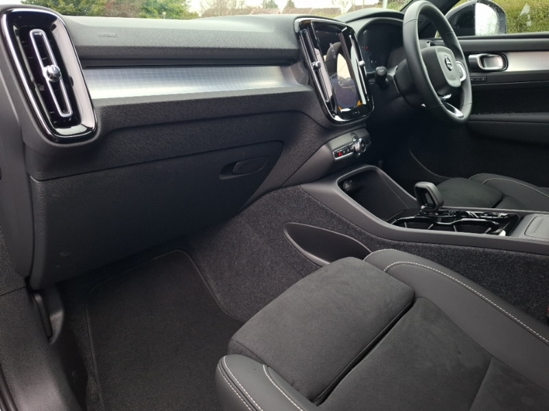 Used Volvo XC40 2026 for sale - 78032335: Photo 5