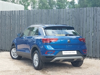 Used Volkswagen T-Roc 2023 for sale - 79086405: Photo