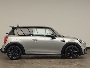 Used MINI Hatch 2023 for sale - 77434336: Photo