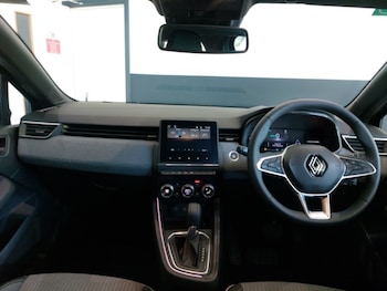 Used Renault Clio 2024 for sale - 78480730: Photo