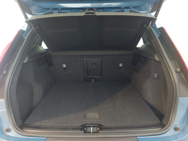 Used Volvo XC40 2022 for sale - 76774005: Photo 8