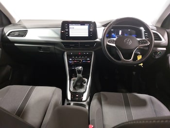Used Volkswagen T-Roc 2023 for sale - 78474199: Photo