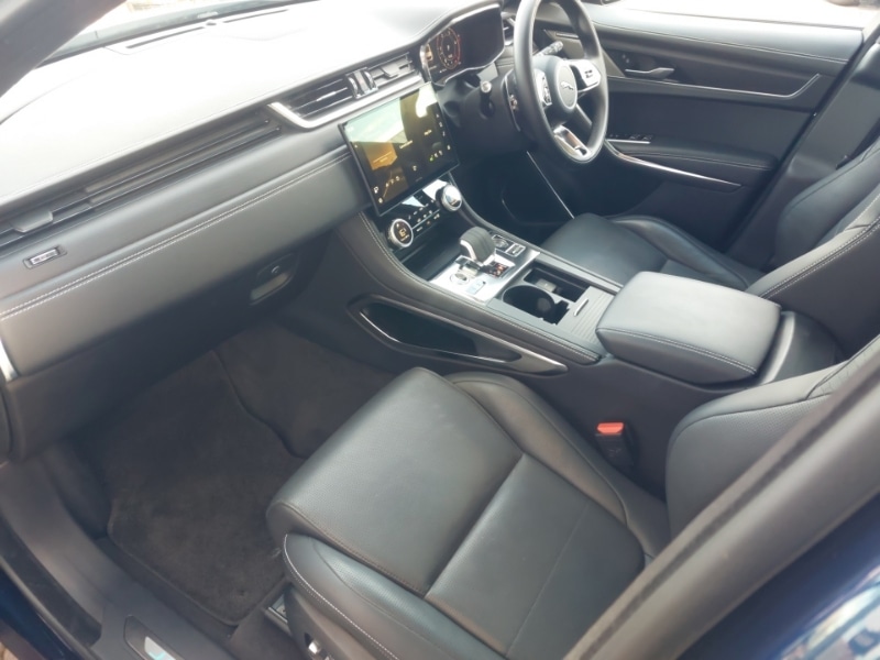 Used Jaguar F-Pace 2023 for sale - 76465863: Photo 5