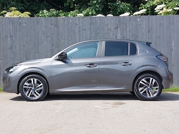 Used Peugeot 208 2023 for sale - 79332252: Photo