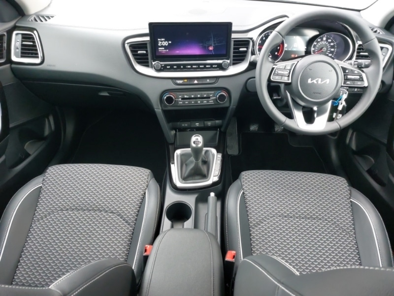 Used Kia XCeed 2025 for sale - 76669674: Photo 2