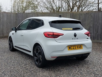 Used Renault Clio 2023 for sale - 78647724: Photo