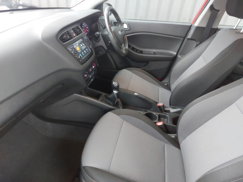 Used Hyundai i20 2020 for sale - 77907131: Photo 5