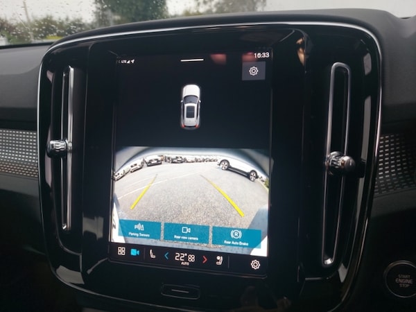 Used Volvo XC40 2025 for sale - 76325214: Photo 11