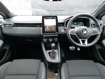 Used Renault Clio 2024 for sale - 77338727: Photo