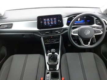 Used Volkswagen T-Roc 2023 for sale - 76129621: Photo 2